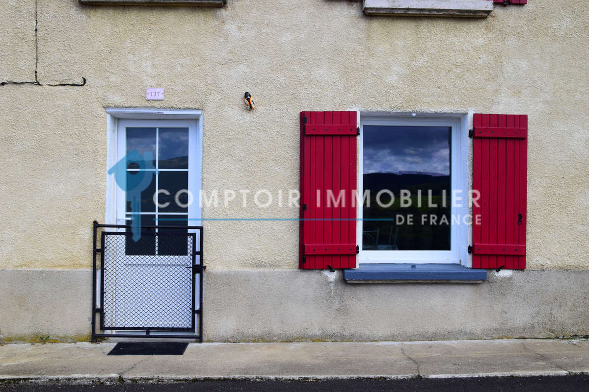 Maison à COUCOURON