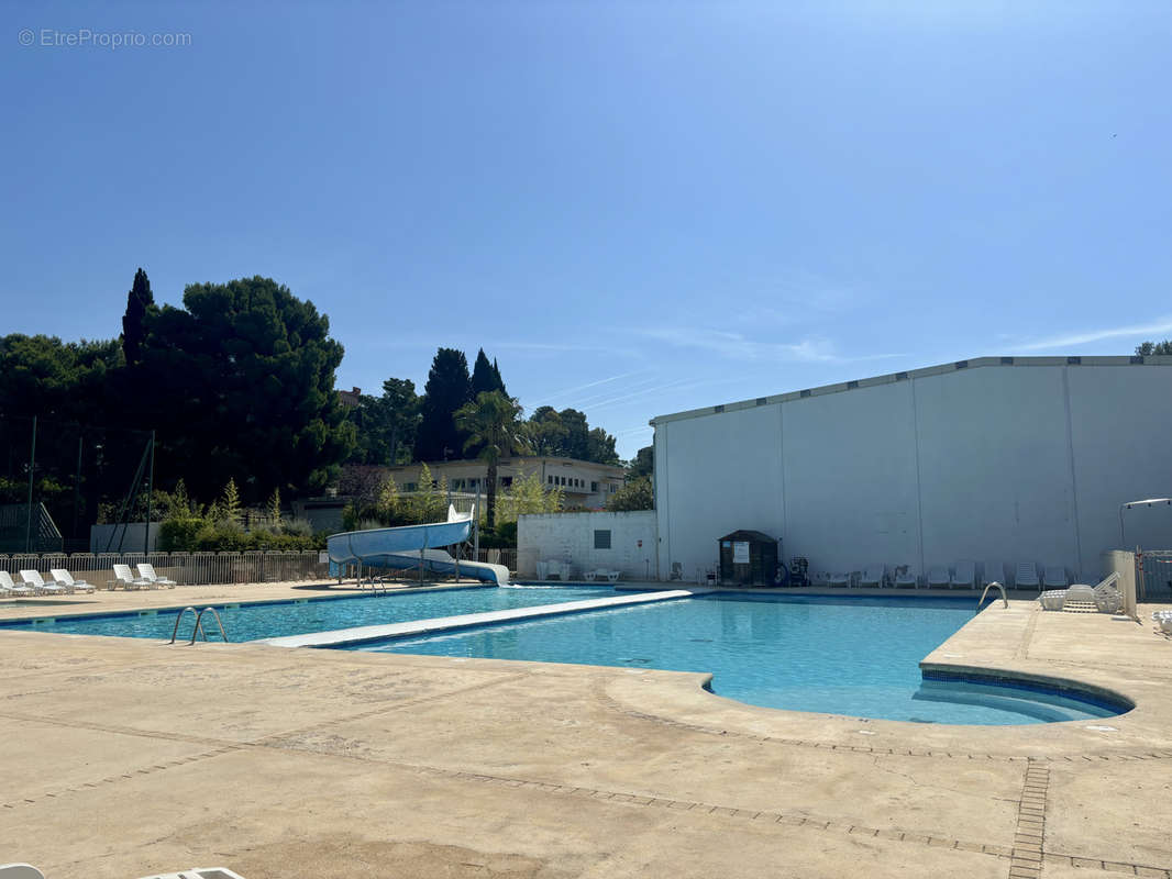 Appartement à LA LONDE-LES-MAURES