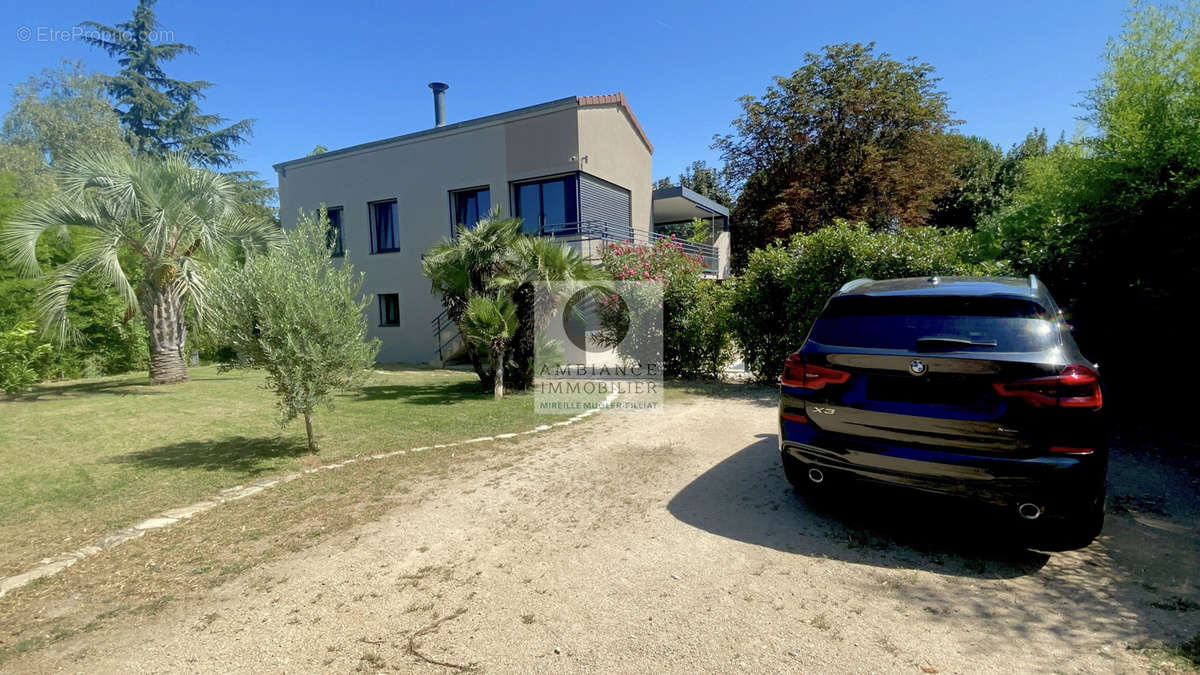 Maison à GUILHERAND-GRANGES