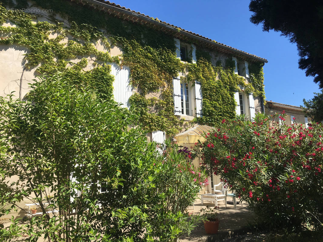 Maison à SAINT-SATURNIN-LES-AVIGNON