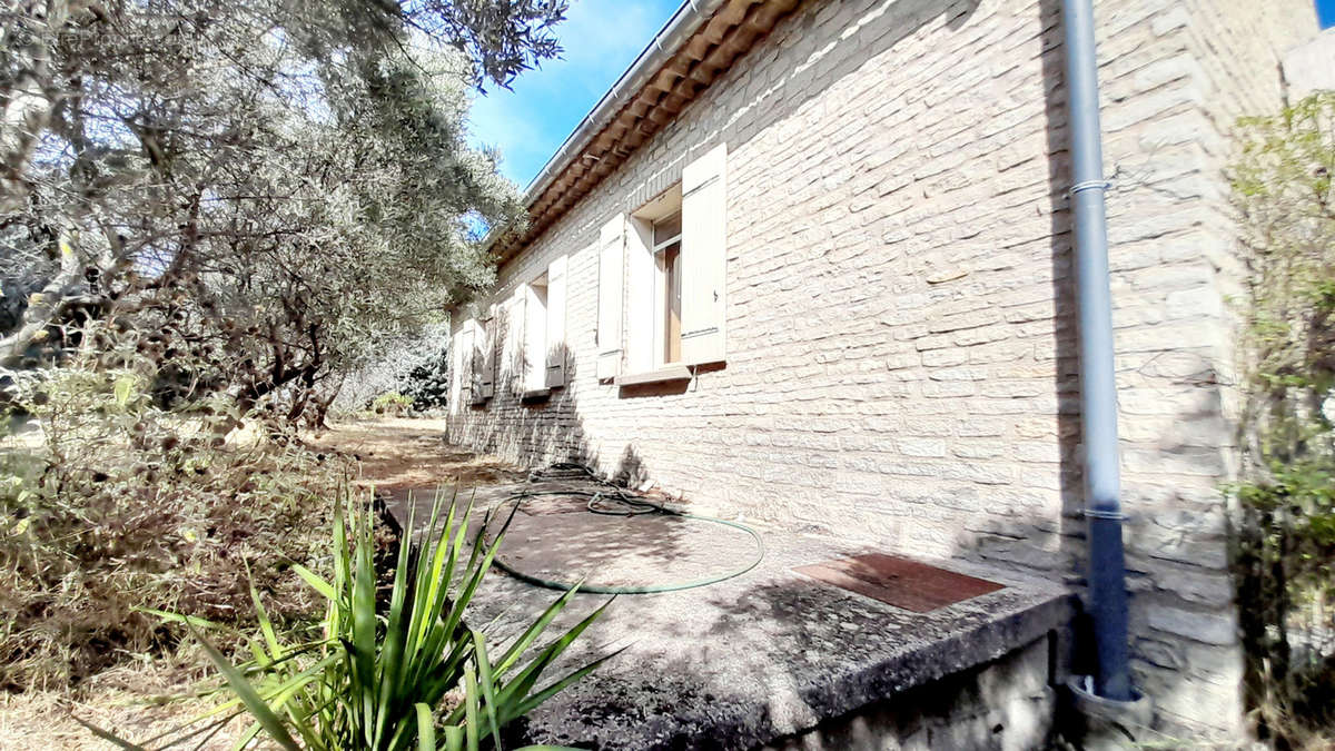 Maison à GORDES