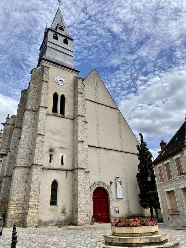 Maison à SAINT-JULIEN-DU-SAULT