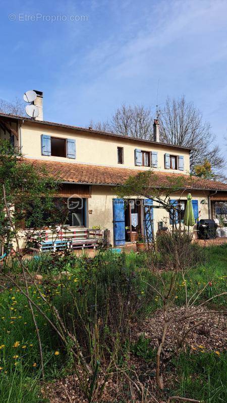 Maison à SAINT-ASTIER