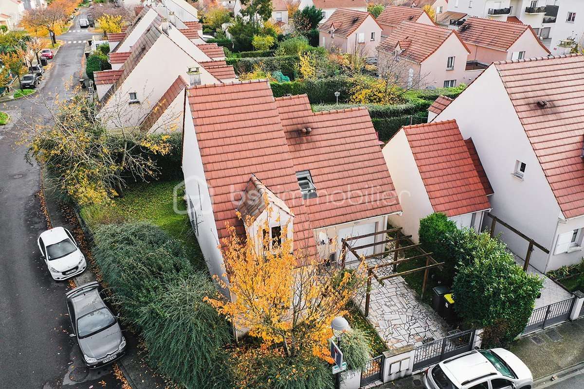 Maison à SAVIGNY-LE-TEMPLE