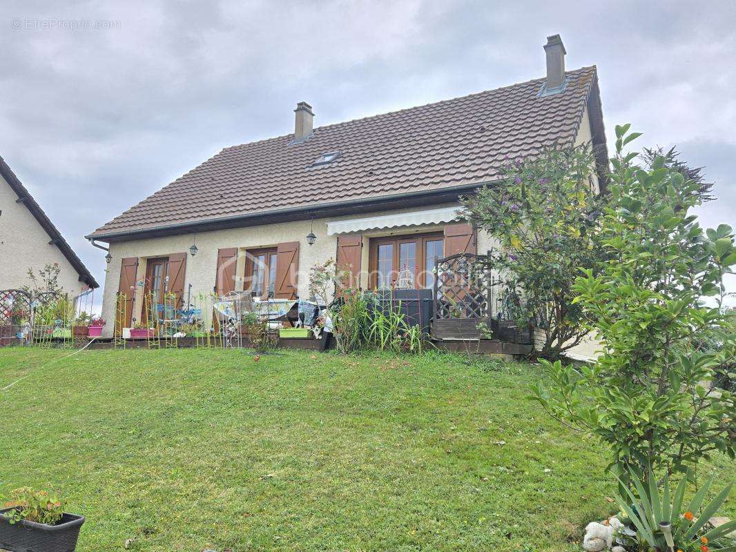 Maison à SAUVIGNY-LES-BOIS