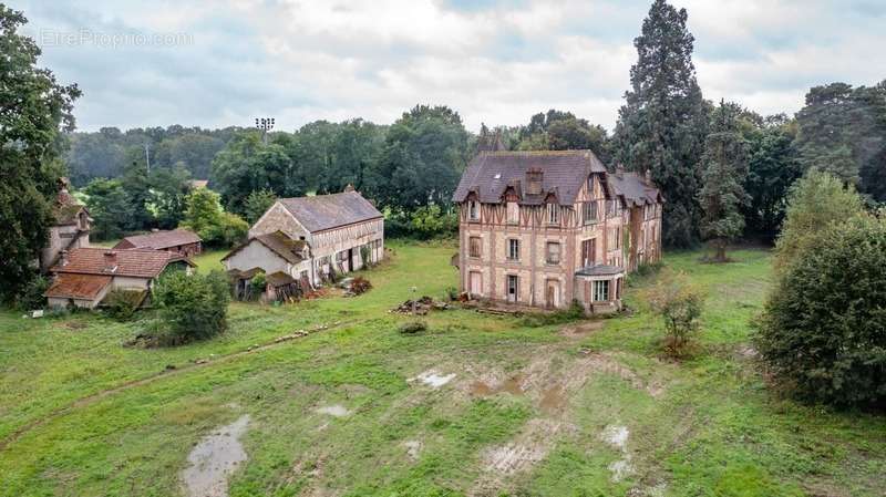 Maison à CLAIREFONTAINE-EN-YVELINES