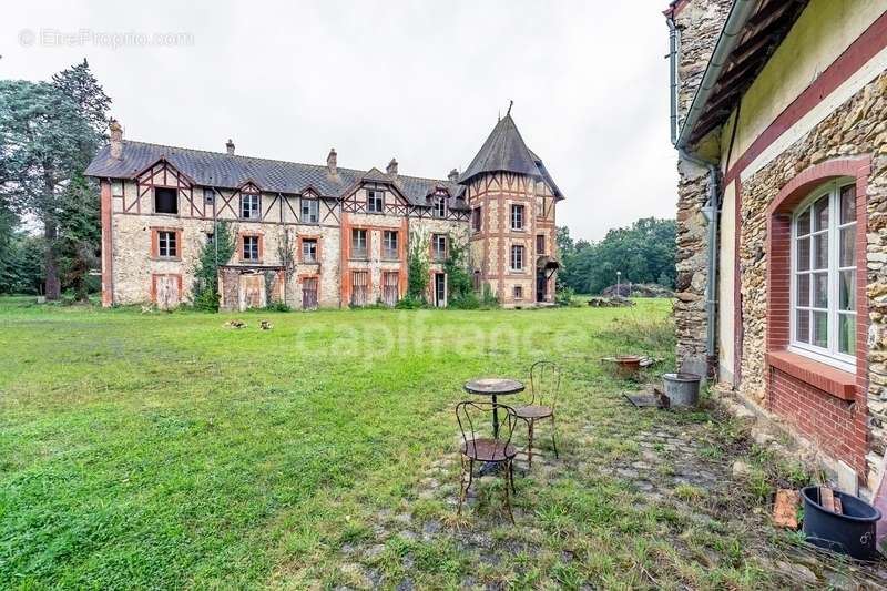 Maison à CLAIREFONTAINE-EN-YVELINES