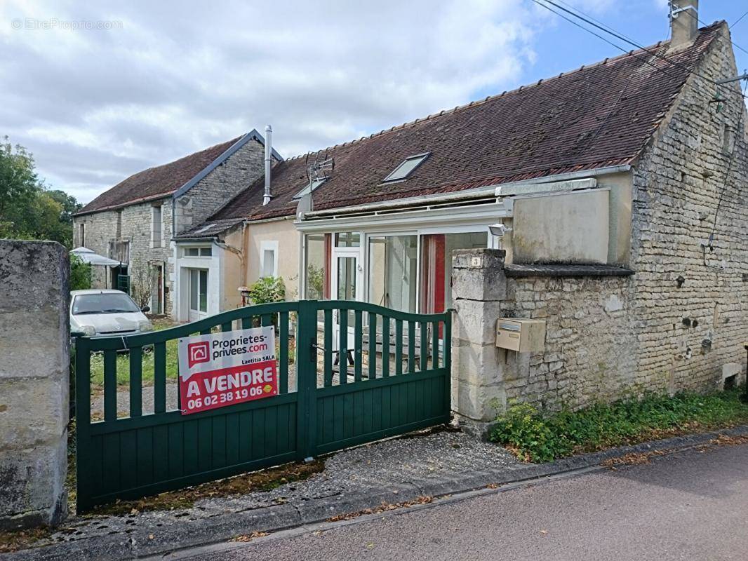 Maison à RUGNY