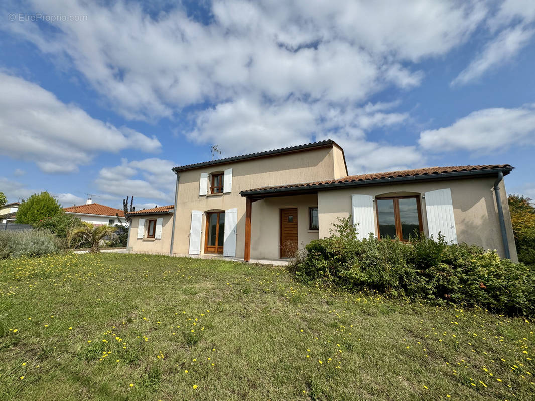 Maison à CHATEAUBERNARD