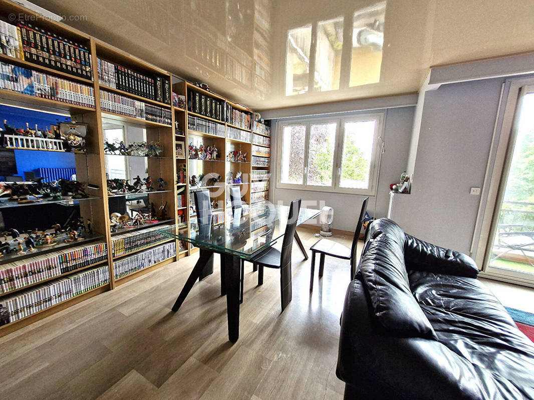 Appartement à FONTENAY-SOUS-BOIS