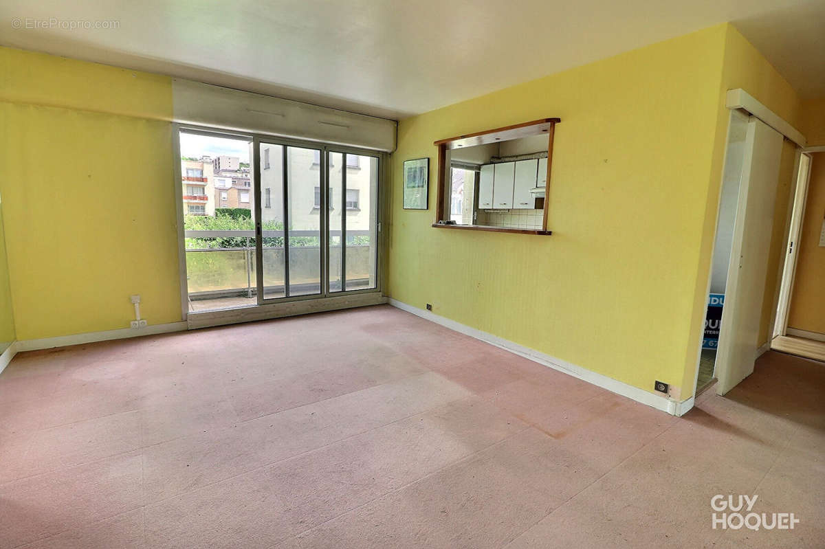 Appartement à NANTERRE