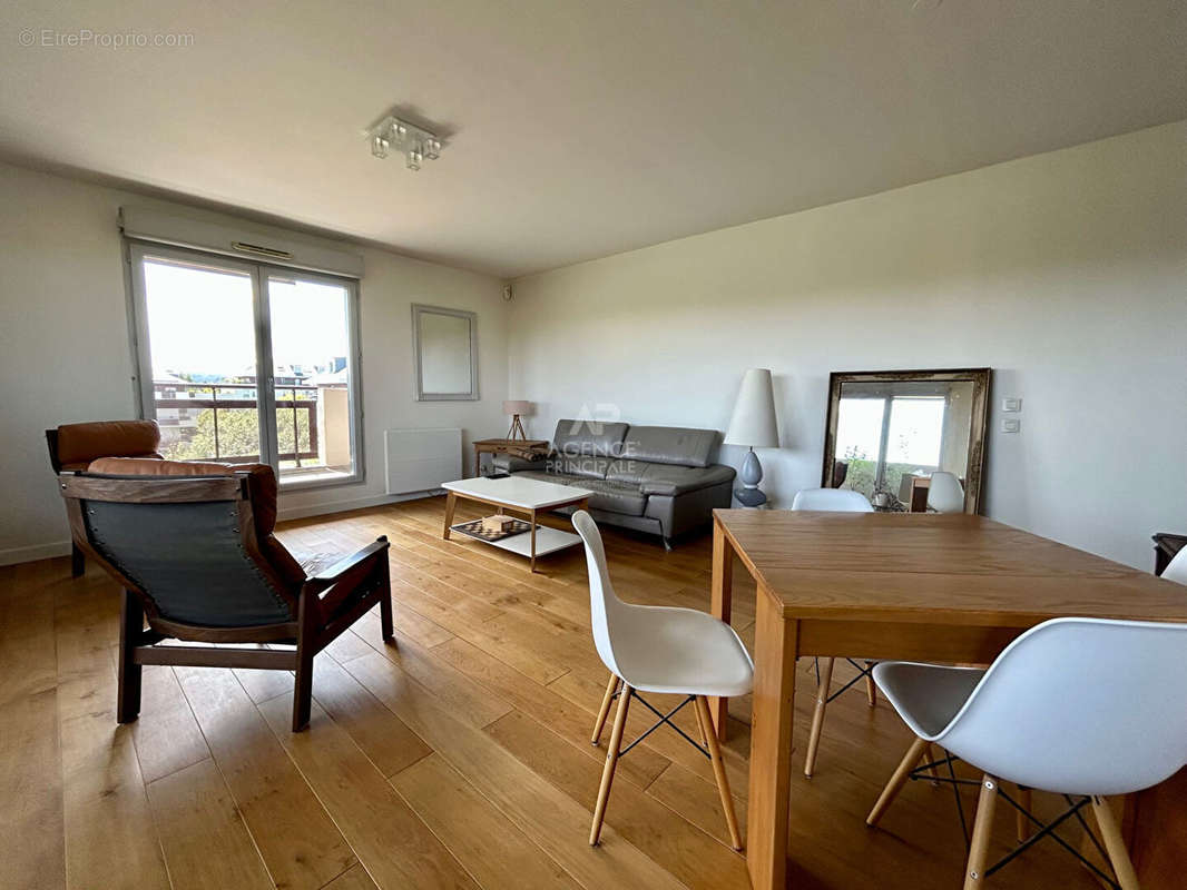 Appartement à CARRIERES-SOUS-POISSY