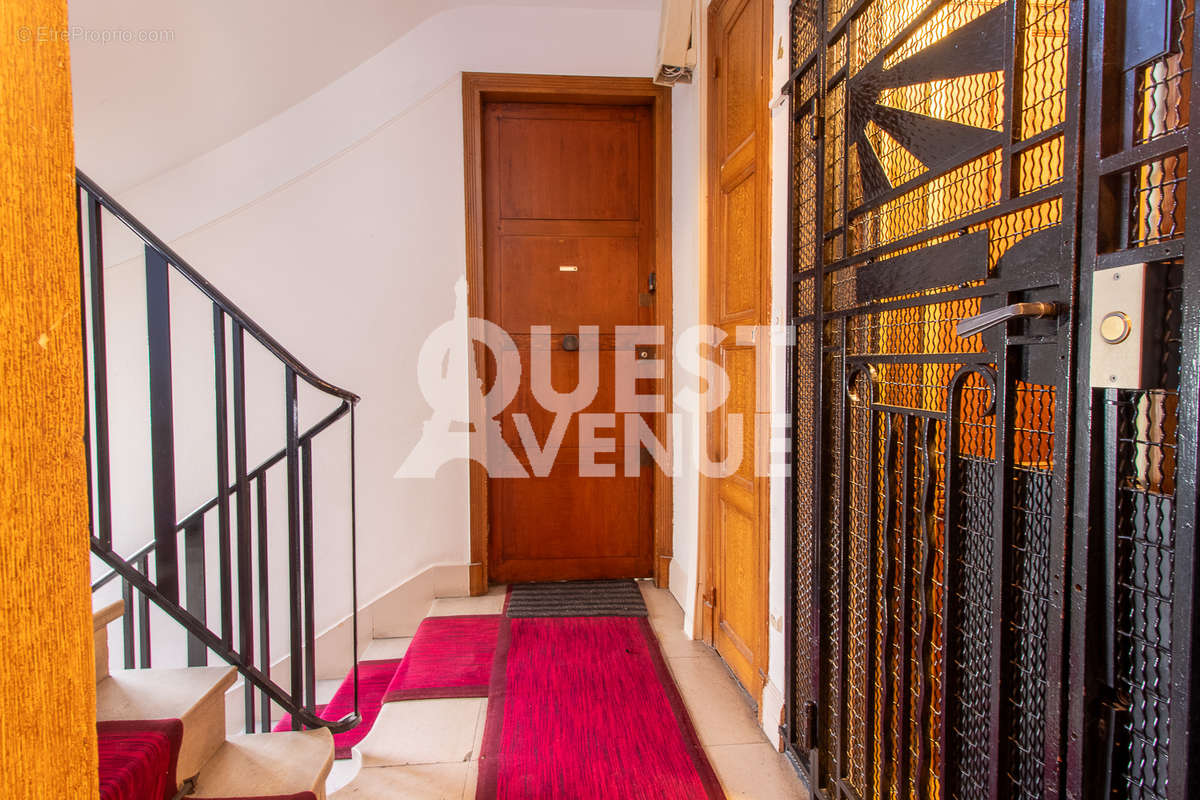 Appartement à PARIS-16E