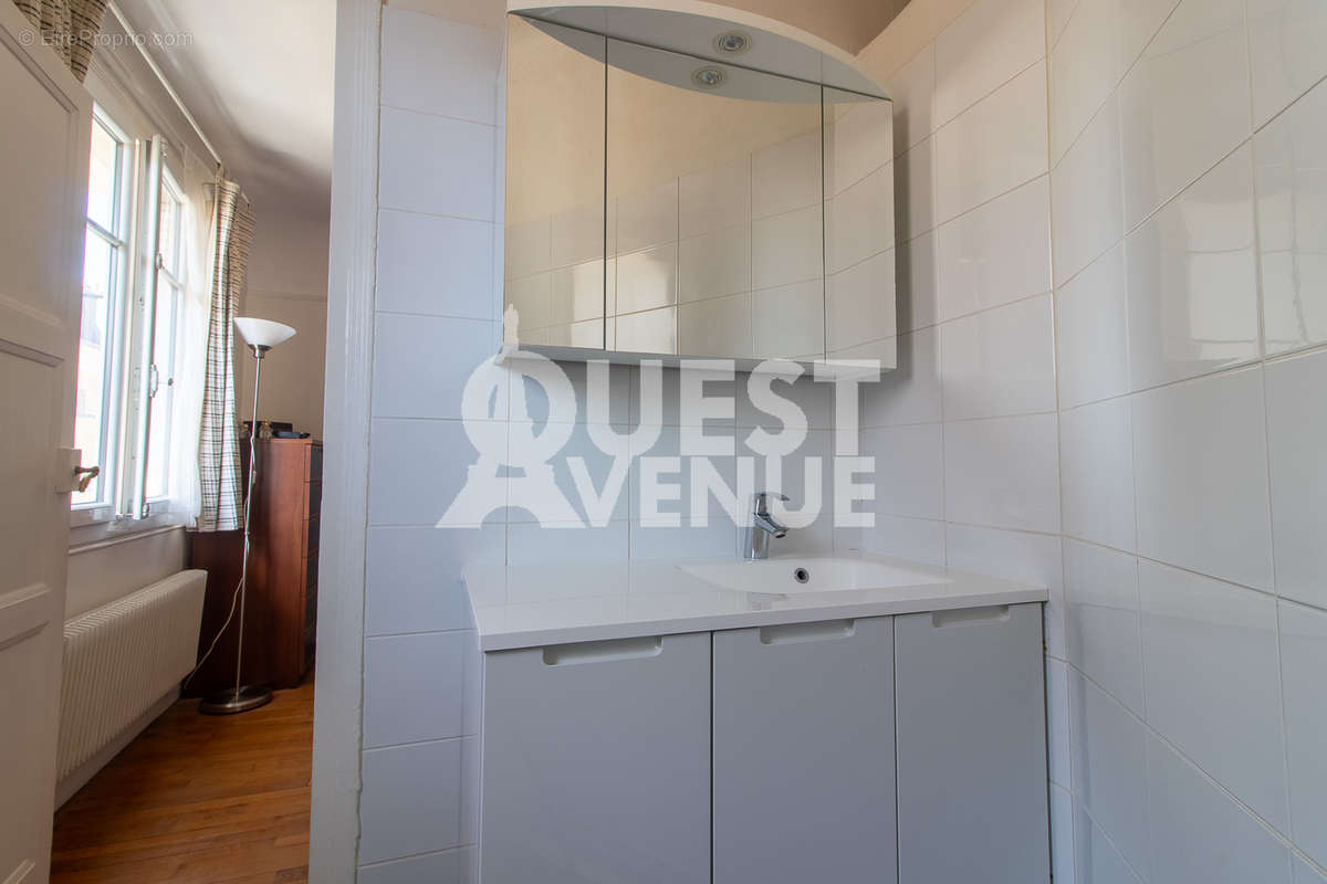 Appartement à PARIS-16E