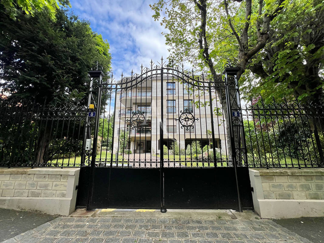 Appartement à LE PERREUX-SUR-MARNE