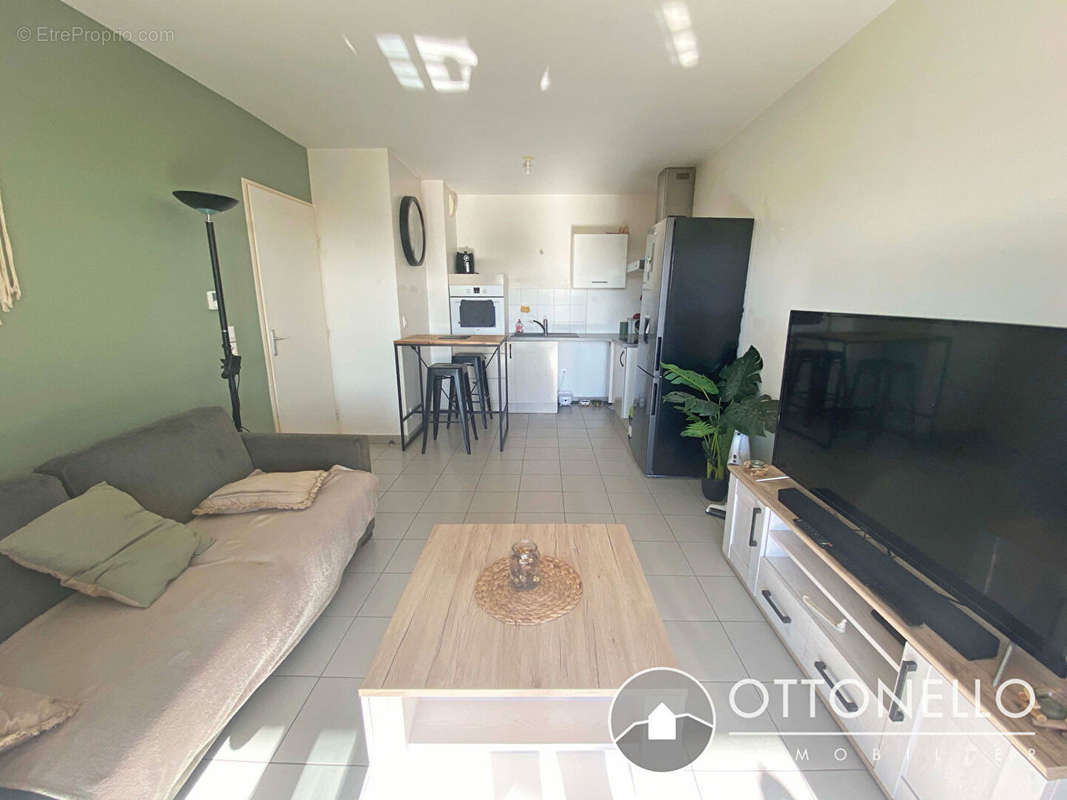 Appartement à ROQUEBRUNE-SUR-ARGENS