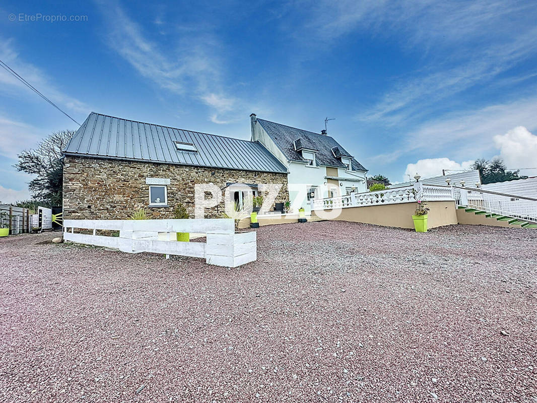 Maison à SAINT-PAIR-SUR-MER