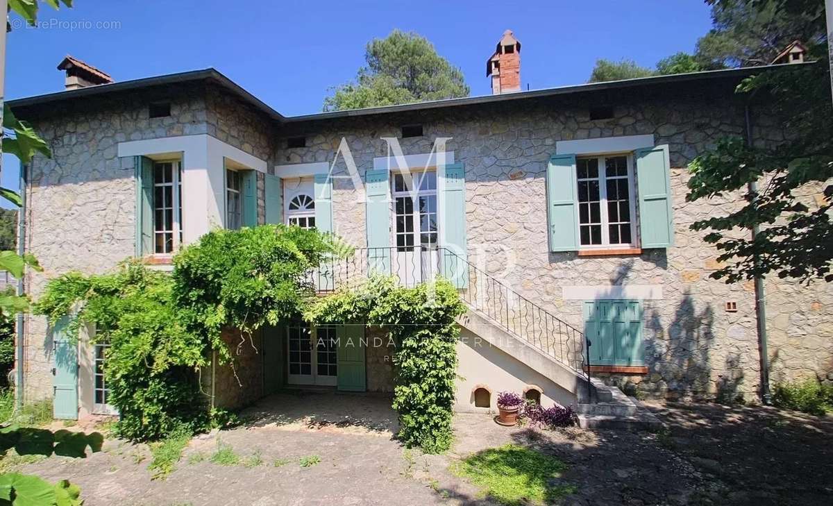 Maison à MOUGINS