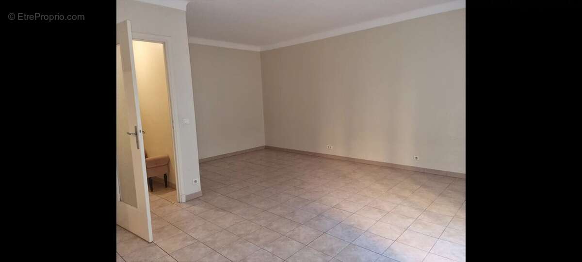 Appartement à BEAUSOLEIL