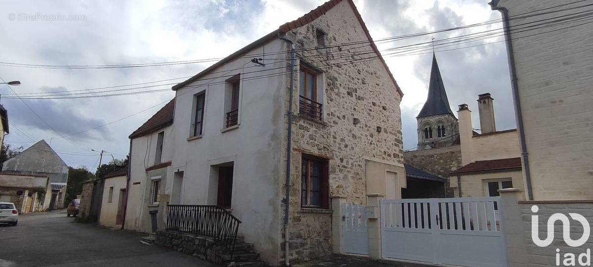 Photo 1 - Maison à NEUILLY-SAINT-FRONT