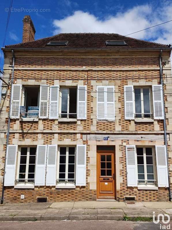 Photo 9 - Maison à VILLENEUVE-SUR-YONNE