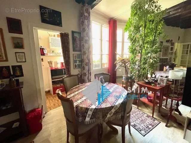 Appartement à PARIS-6E