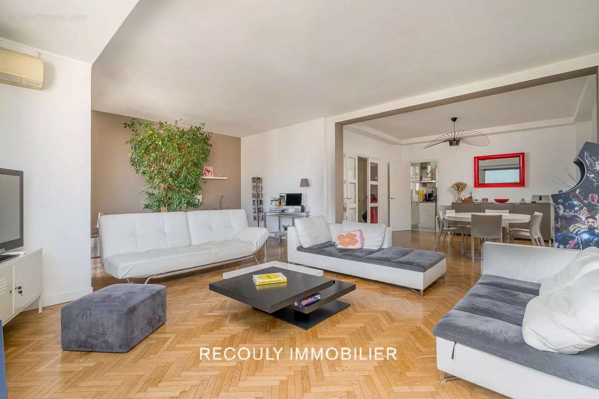 Appartement à MARSEILLE-8E