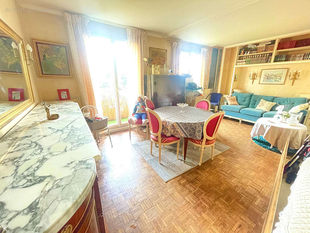 Appartement à COLOMBES