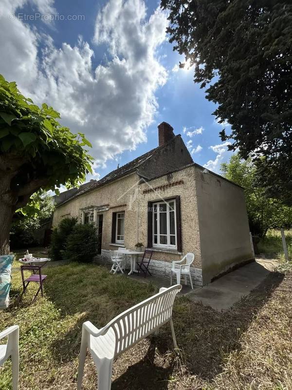 Maison à ETROUSSAT