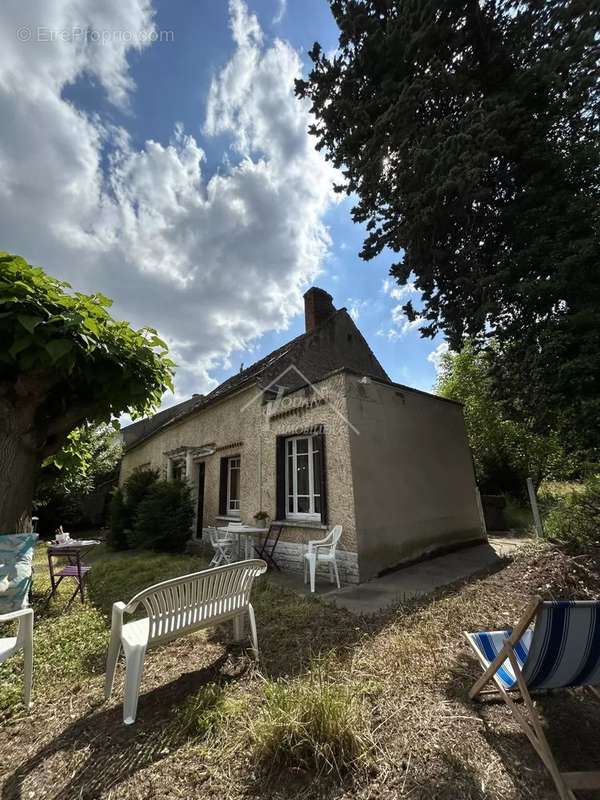 Maison à ETROUSSAT