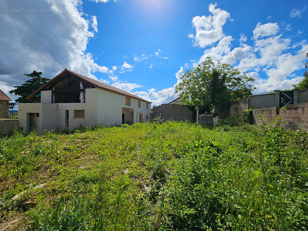 Maison à CHANTELOUP-LES-VIGNES