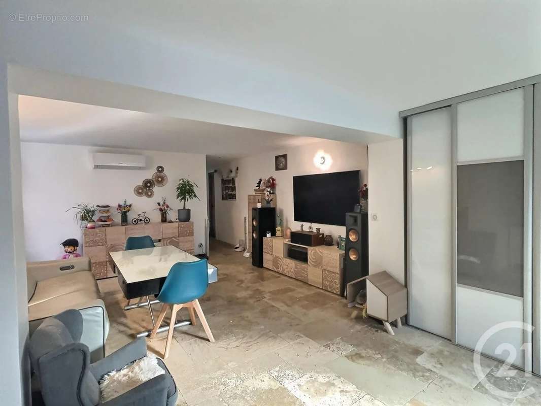 Appartement à VALBONNE