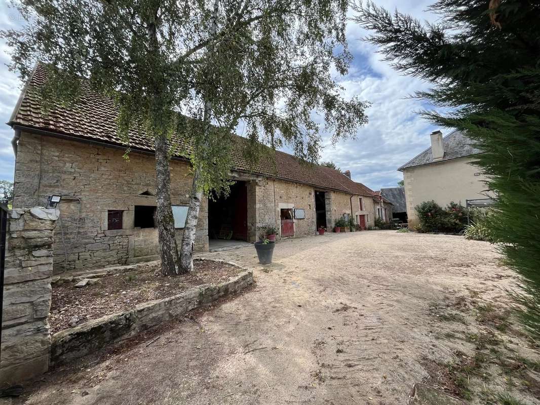 Maison à POUILLY-EN-AUXOIS