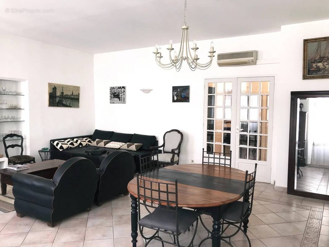 Appartement à MARSEILLE-6E