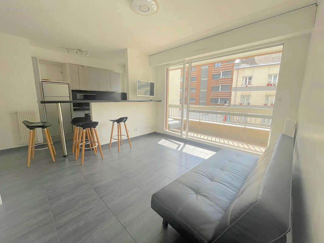 Appartement à PARIS-20E