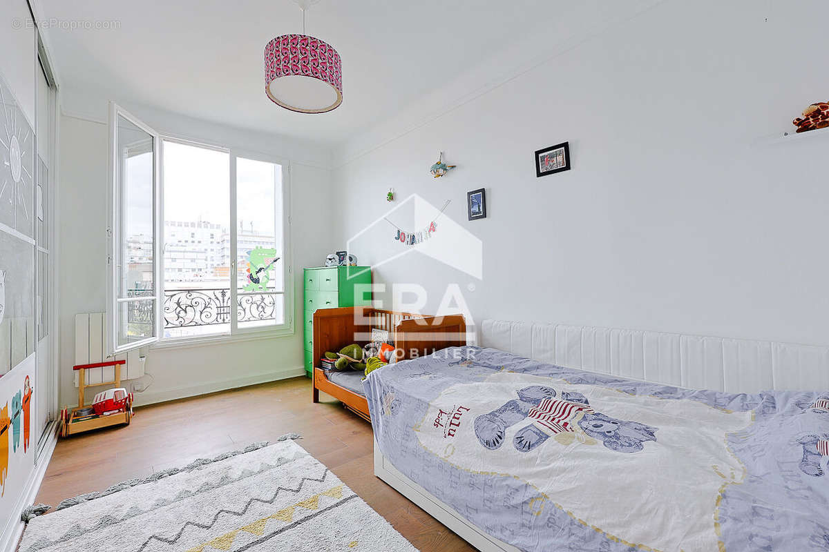 Appartement à PARIS-12E