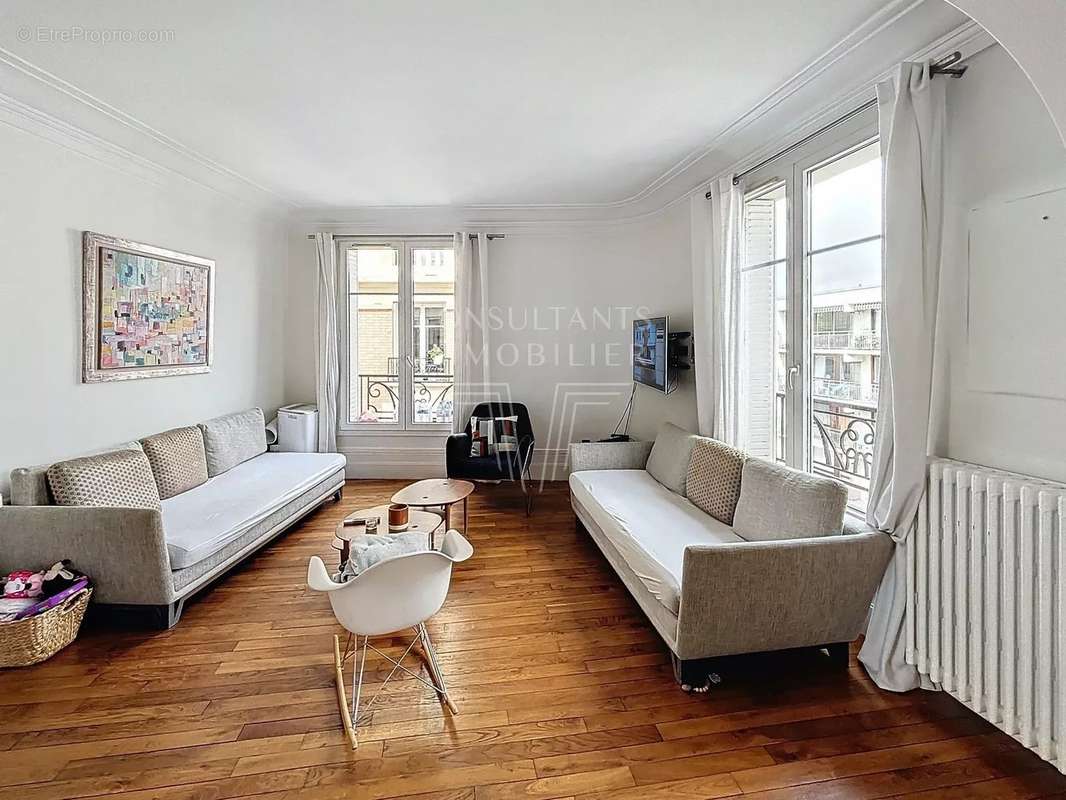 Appartement à NEUILLY-SUR-SEINE