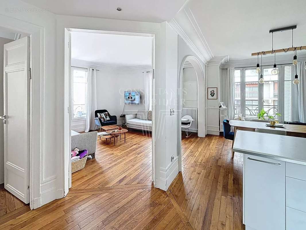 Appartement à NEUILLY-SUR-SEINE