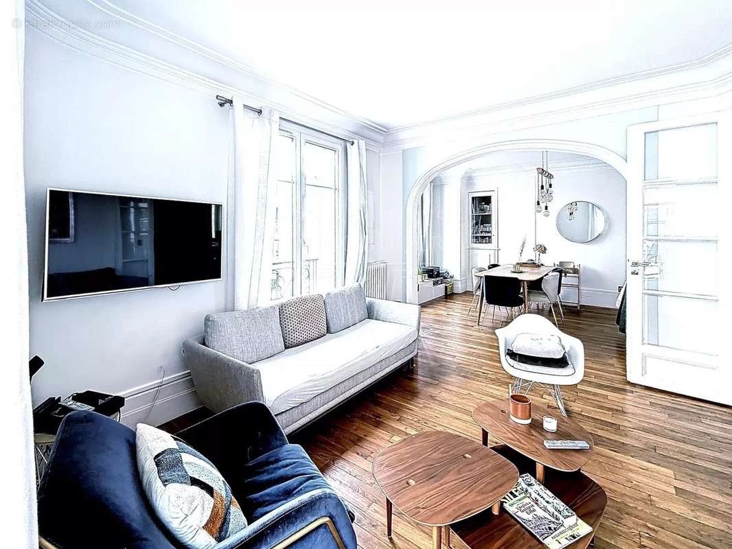 Appartement à NEUILLY-SUR-SEINE