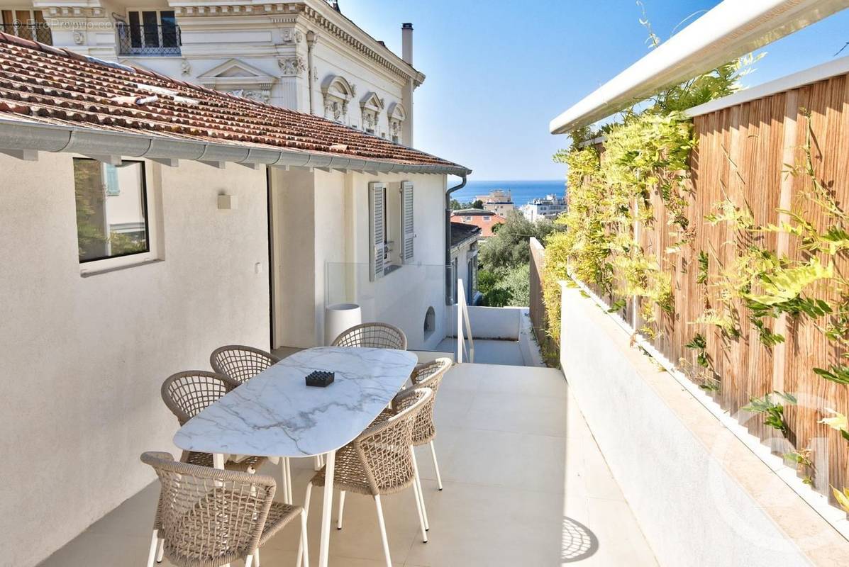 Appartement à NICE