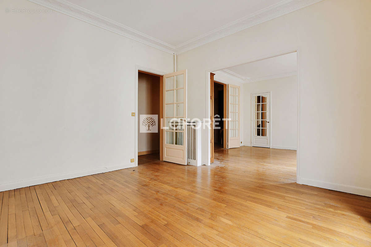 Appartement à PARIS-15E