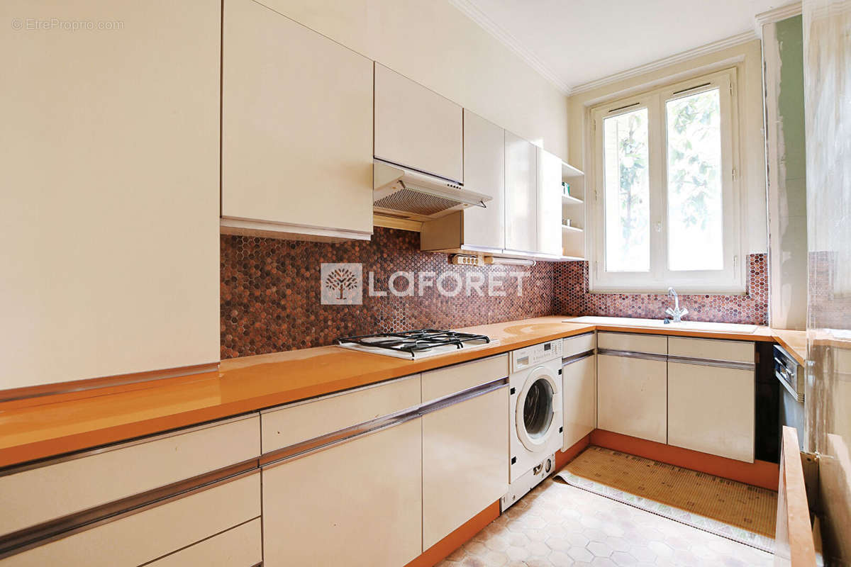 Appartement à PARIS-15E