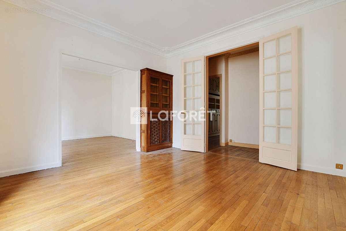 Appartement à PARIS-15E