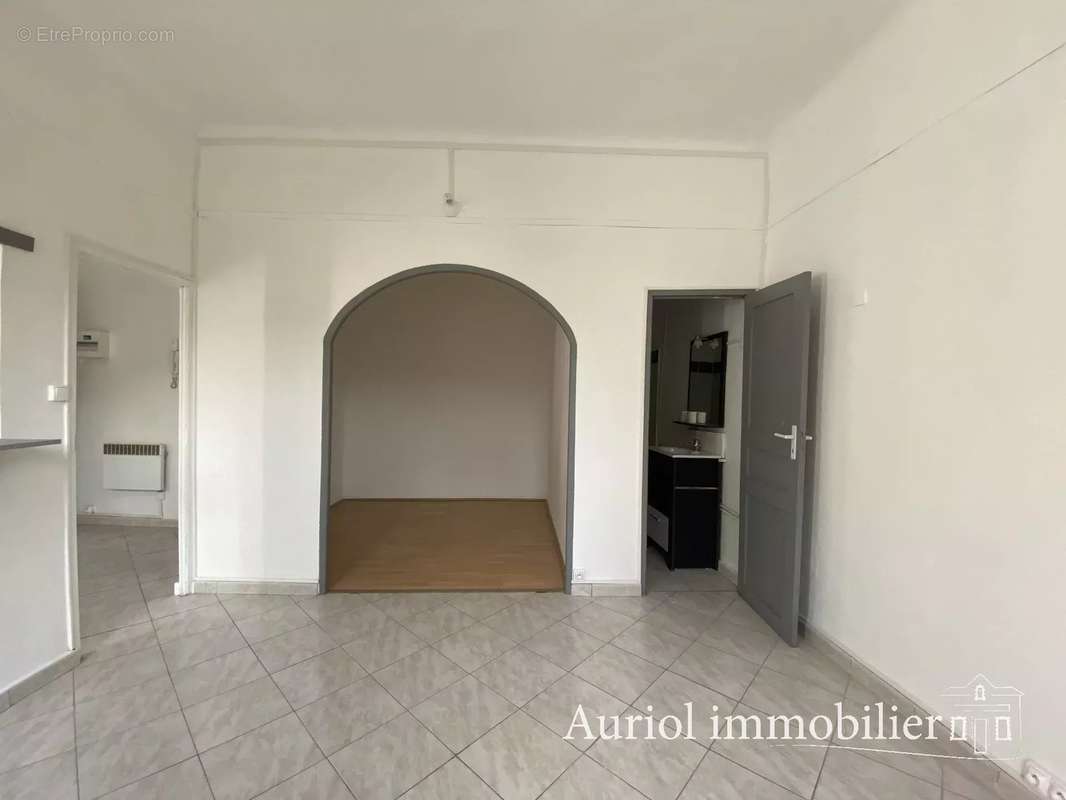 Appartement à AURIOL