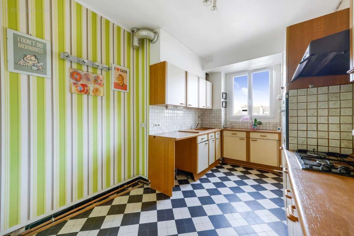 Appartement à NEUILLY-SUR-SEINE