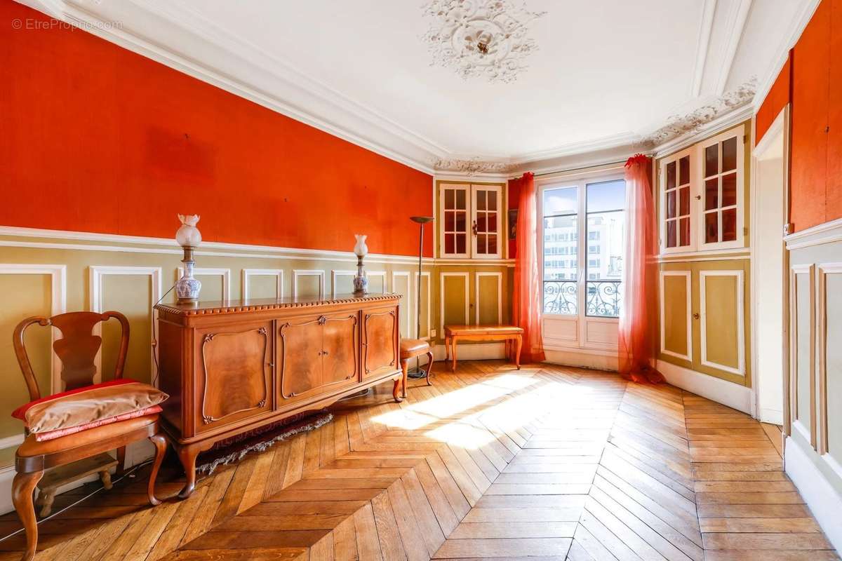 Appartement à NEUILLY-SUR-SEINE