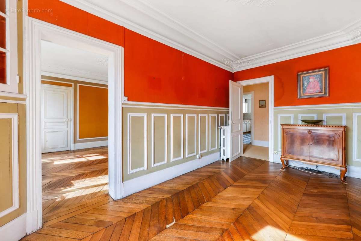 Appartement à NEUILLY-SUR-SEINE