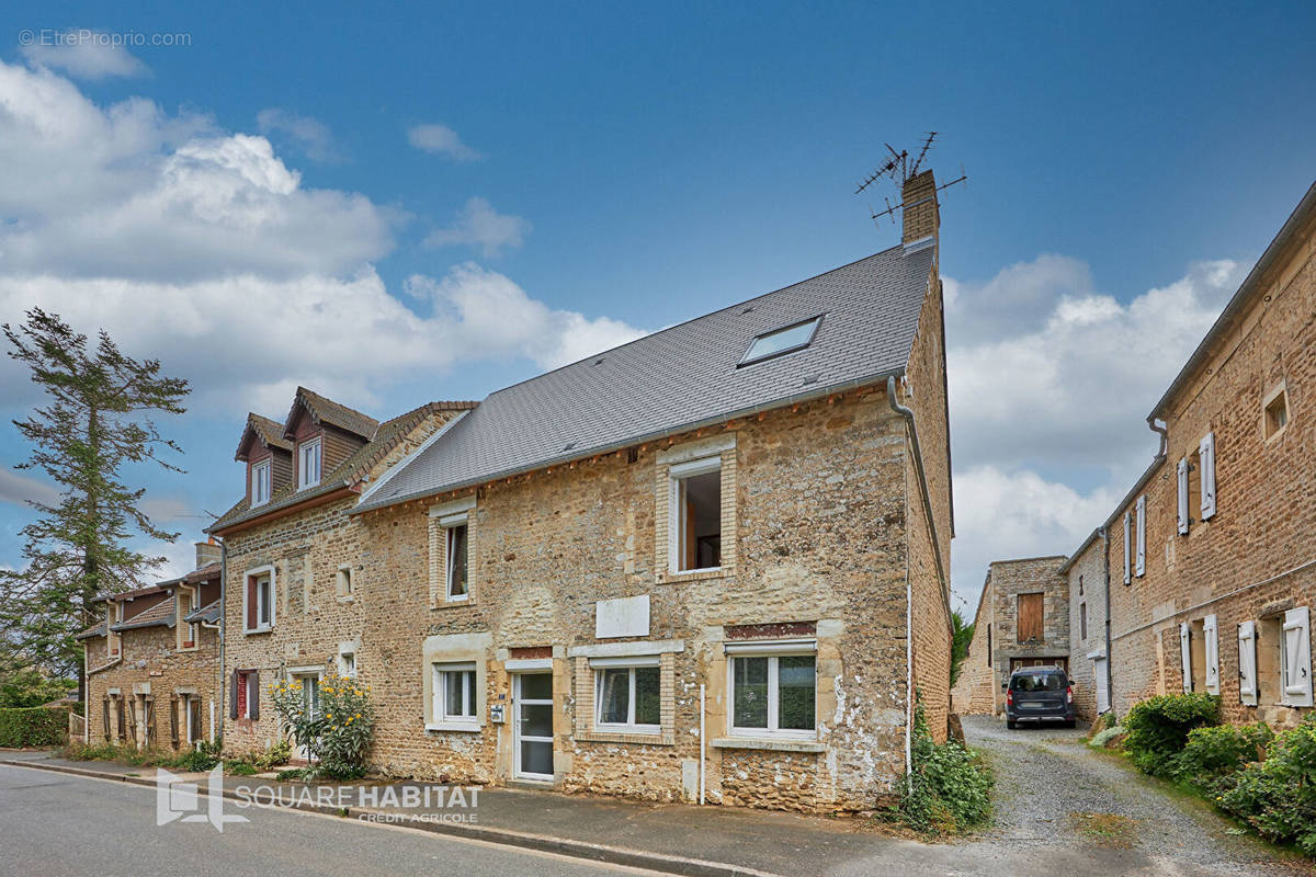 Maison à LAIZE-LA-VILLE