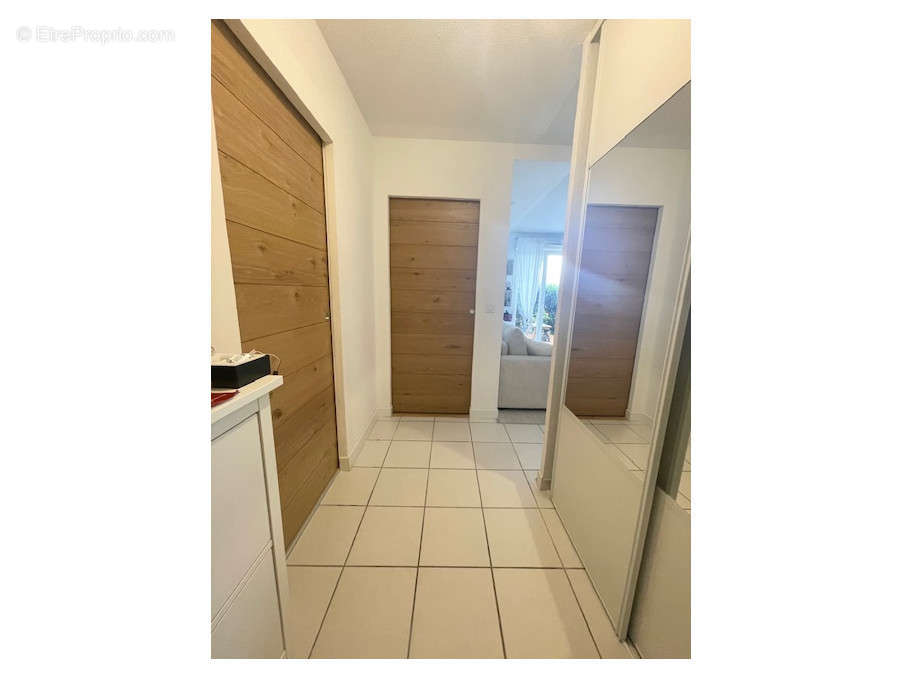 Appartement à PINS-JUSTARET