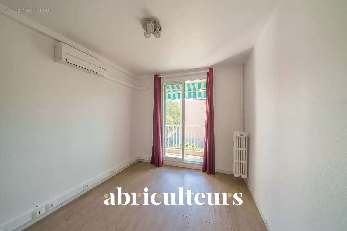 Appartement à MARSEILLE-13E